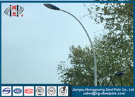LEDの熱いすくいの亜鉛めっきを用いる高いマスト ランプのポーランド人の街路照明ポーランド人